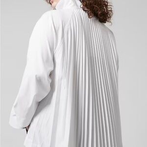 Athleta White Sojourn Top